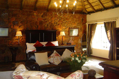 Carmine Luxury Suite